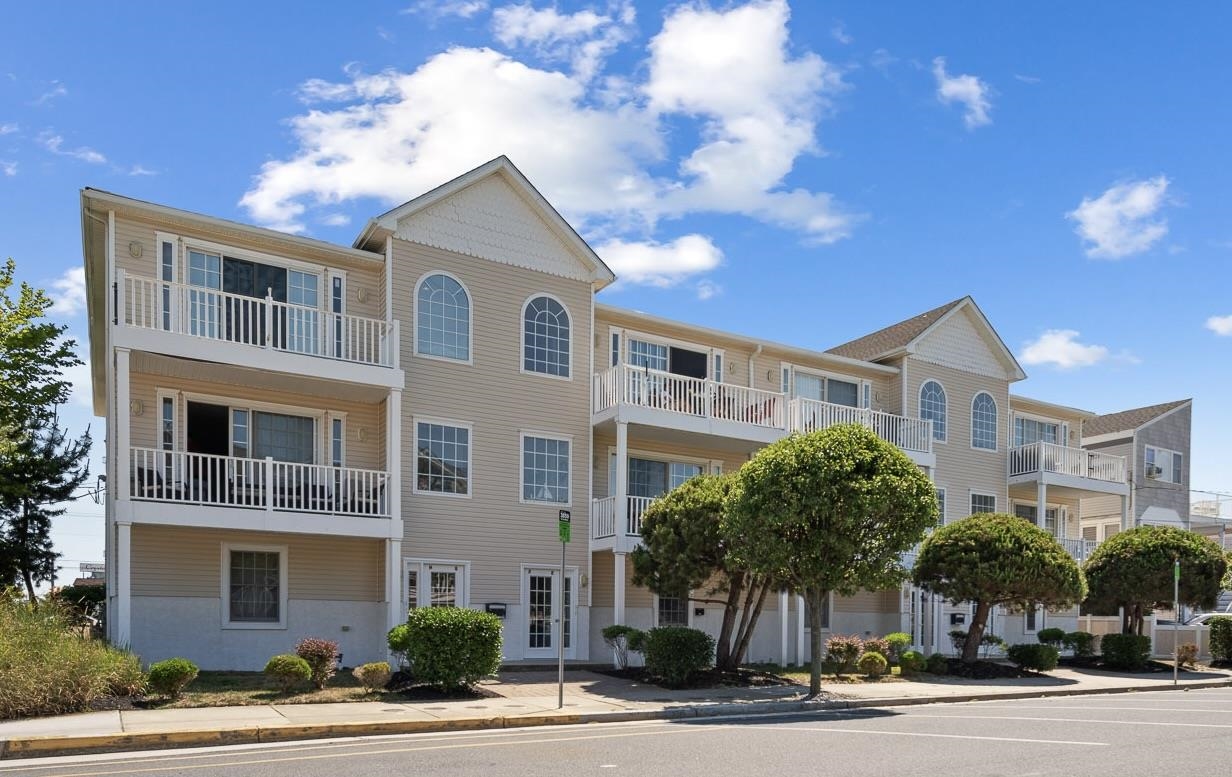 301 East Leaming Ave Unit E  