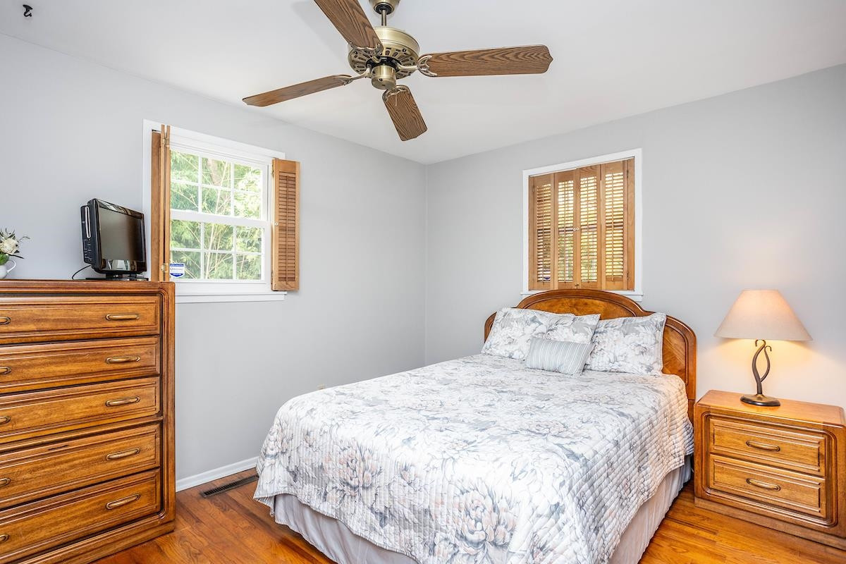 2119 Watkins Street Raleigh, NC 27604 - Photo 14 of 30 Left rear bedroom