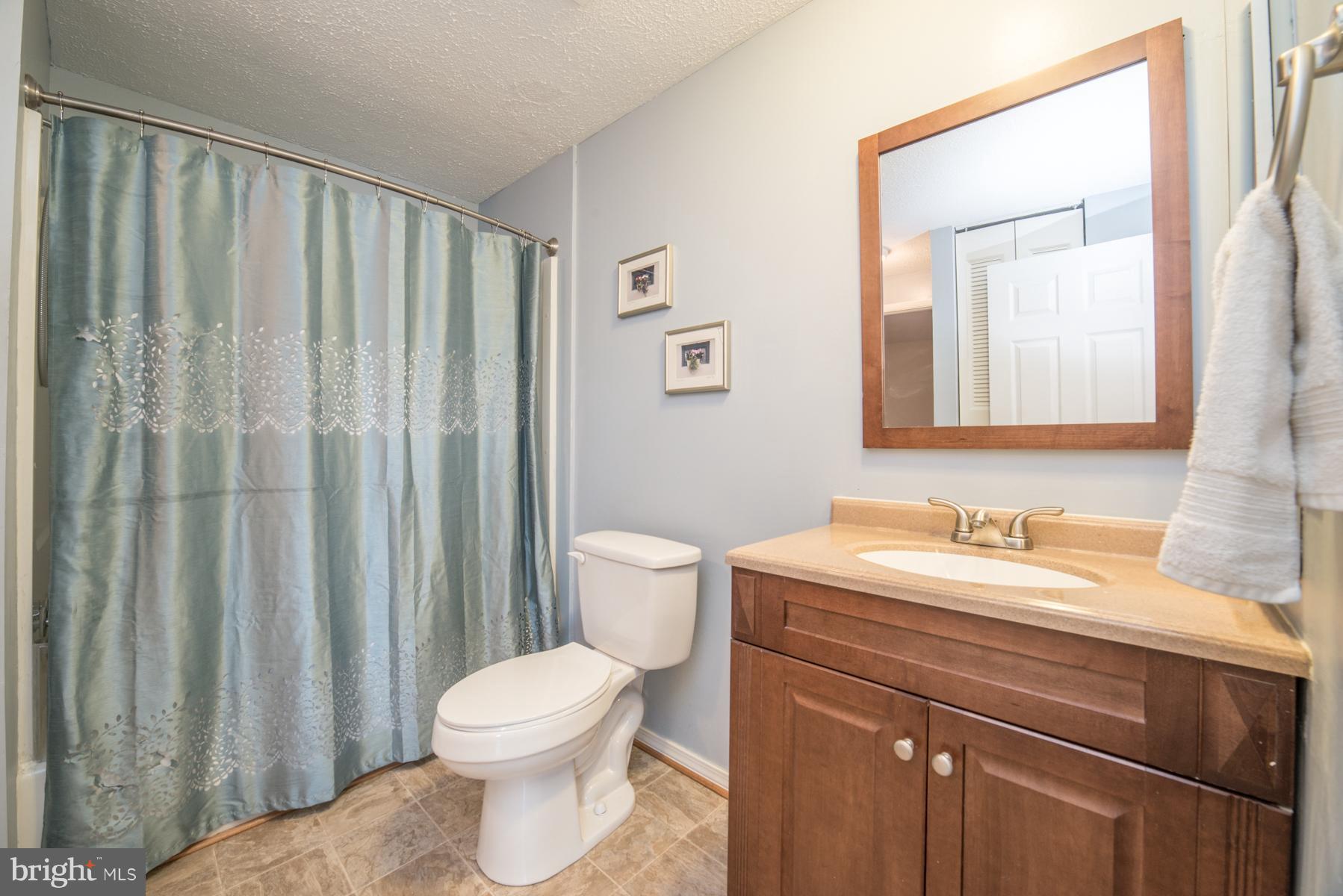 1746 Springfield Lane Frederick, MD 21702 - Photo 13 of 26 Full Bath
