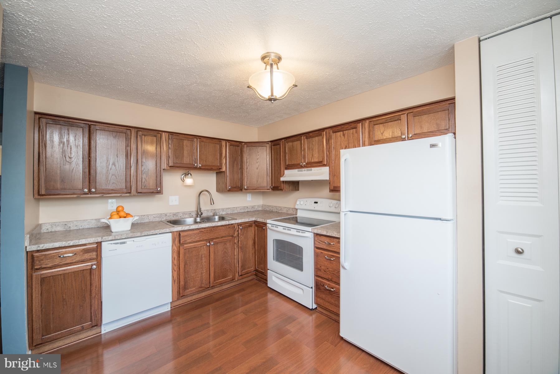 1746 Springfield Lane Frederick, MD 21702 - Photo 6 of 26 Kitchen