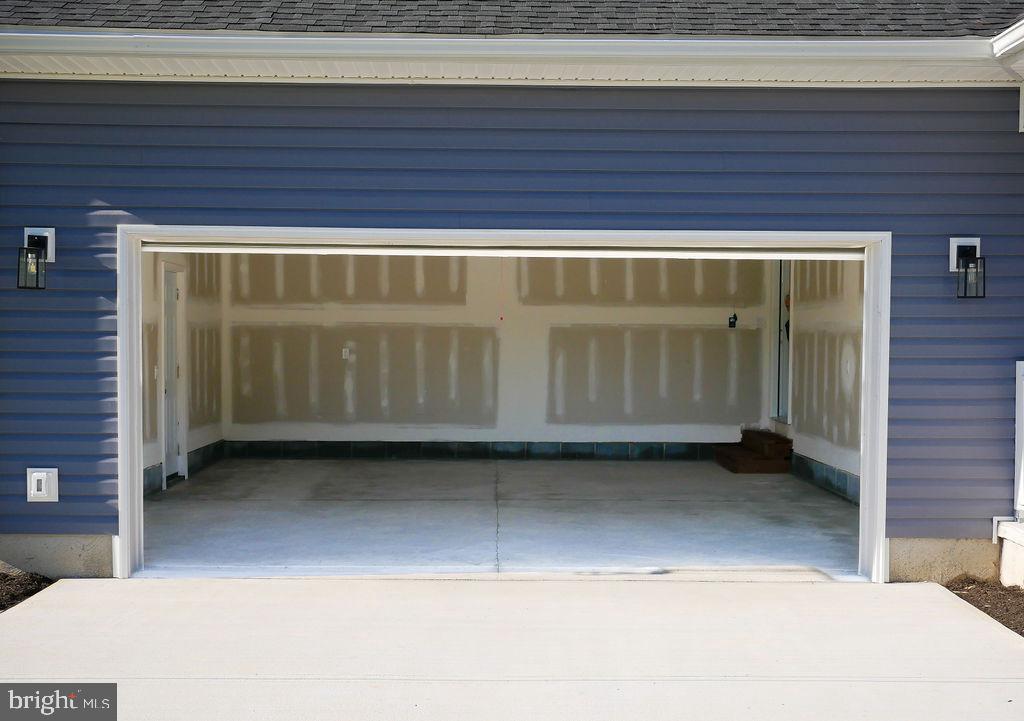 205 West 4th Street Ridgely, MD 21660 - Photo 50 of 59 View of open garage door from outside