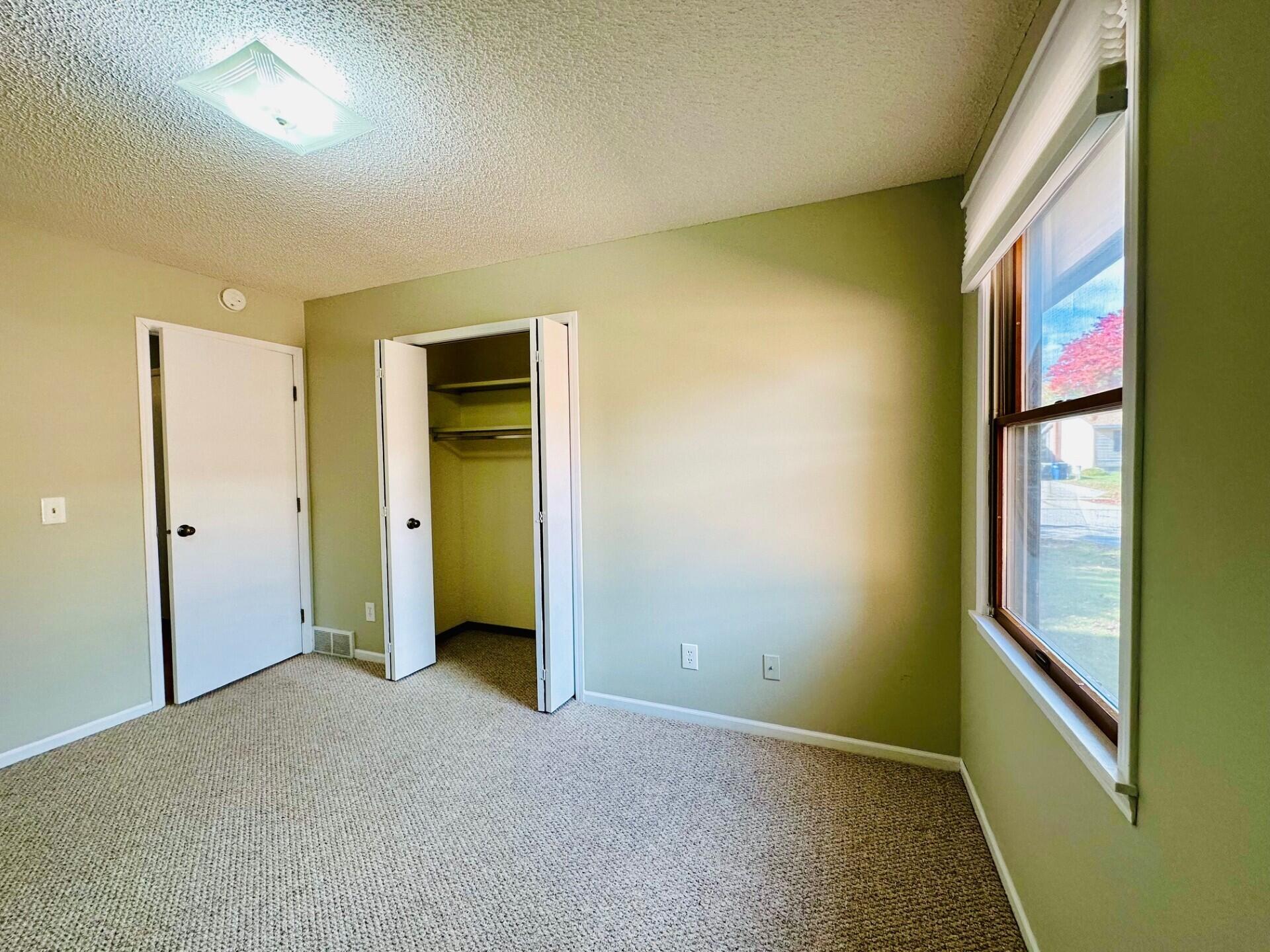 1068 Le Roux Road, Unit 18 Muskegon, MI 49441 - Photo 17 of 31 17