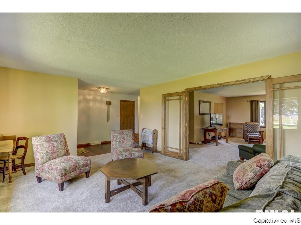 10980 Darnell Road Dawson, IL 62520 - Photo 8 of 36 Gallery Image 8