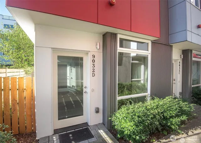 $699,950 | 9032 14th Avenue Northwest, Unit D, Seattle, WA 98117