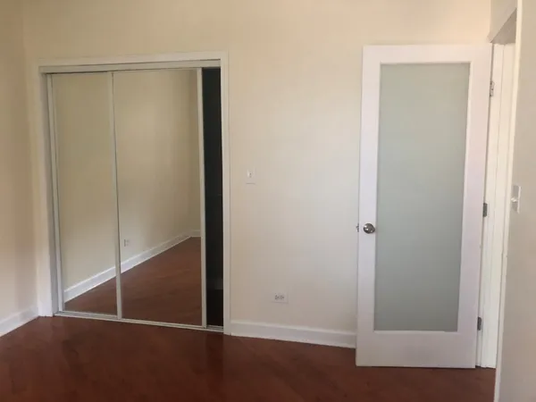 $2,495 | 1533 West Hollywood Avenue, Unit 1, Chicago, IL 60660