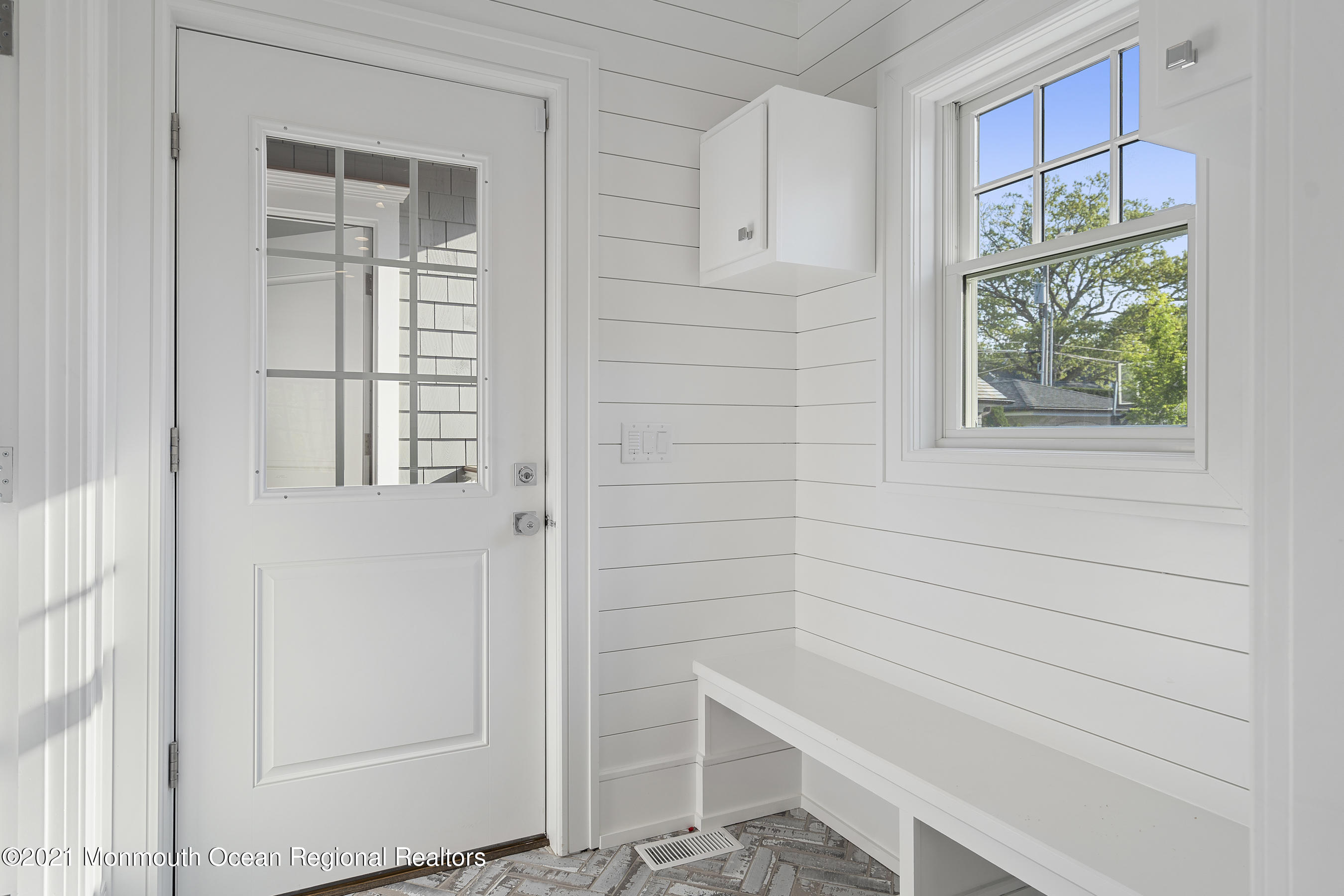 101 Ludlow Avenue Spring Lake, NJ 07762 - Photo 44 of 162 a bathroom with a bathtub