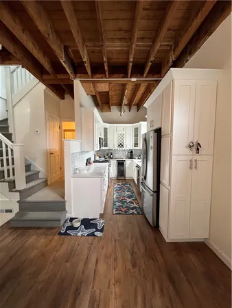 $2,650 | 45 Ayrault Street, Unit C2, Newport, RI 02840