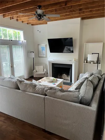 $2,650 | 45 Ayrault Street, Unit C2, Newport, RI 02840