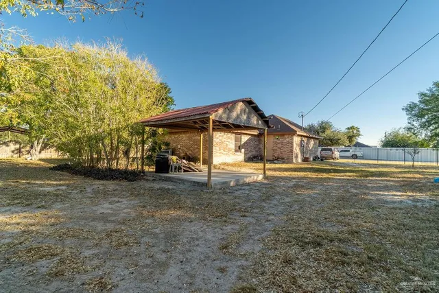 a house view with a outdoor space