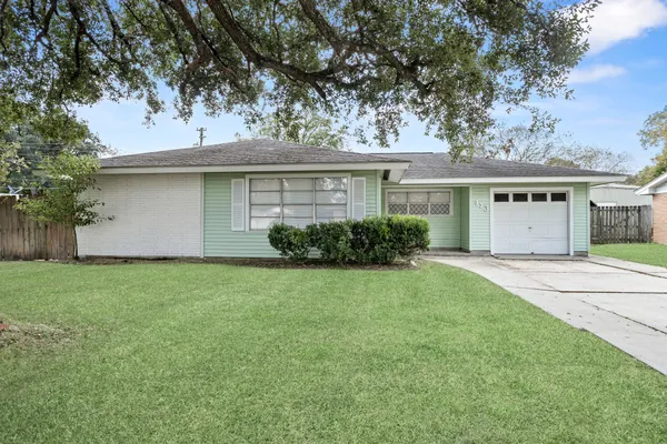 $124,990 | 413 Gardenia Avenue, Orange, TX 77630