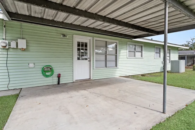 $124,990 | 413 Gardenia Avenue, Orange, TX 77630