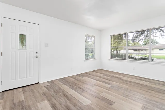 $124,990 | 413 Gardenia Avenue, Orange, TX 77630