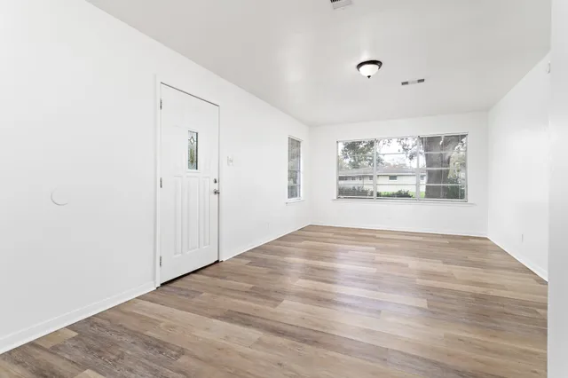 $124,990 | 413 Gardenia Avenue, Orange, TX 77630