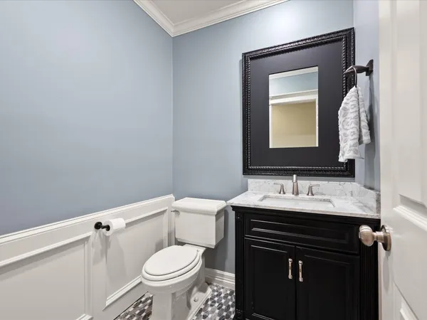 $1,650,000 | 83 South Longspur Drive, The Woodlands, TX 77380