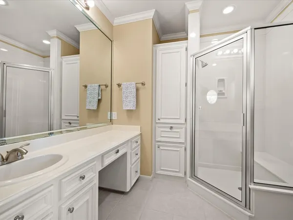 $1,650,000 | 83 South Longspur Drive, The Woodlands, TX 77380