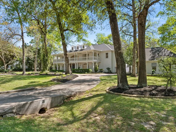 $1,650,000 | 83 South Longspur Drive, The Woodlands, TX 77380