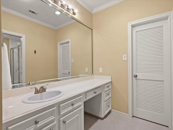 $1,650,000 | 83 South Longspur Drive, The Woodlands, TX 77380