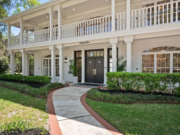 $1,650,000 | 83 South Longspur Drive, The Woodlands, TX 77380