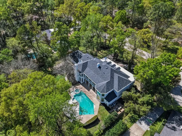 $1,650,000 | 83 South Longspur Drive, The Woodlands, TX 77380
