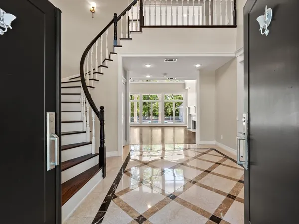 $1,650,000 | 83 South Longspur Drive, The Woodlands, TX 77380