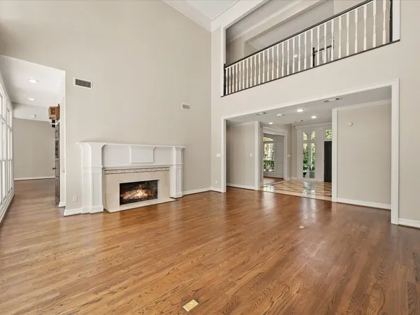 $1,650,000 | 83 South Longspur Drive, The Woodlands, TX 77380