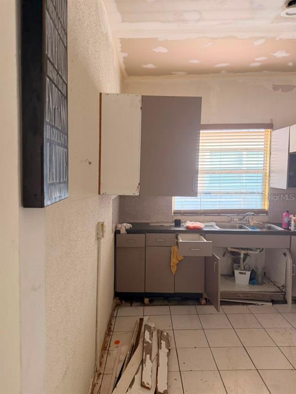 2323 West Chestnut Street Tampa, FL 33607 - Photo 5 of 5 Gallery Image 5