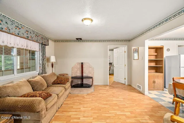 $529,000 | 842 East River Spur, Priest River, ID 83856