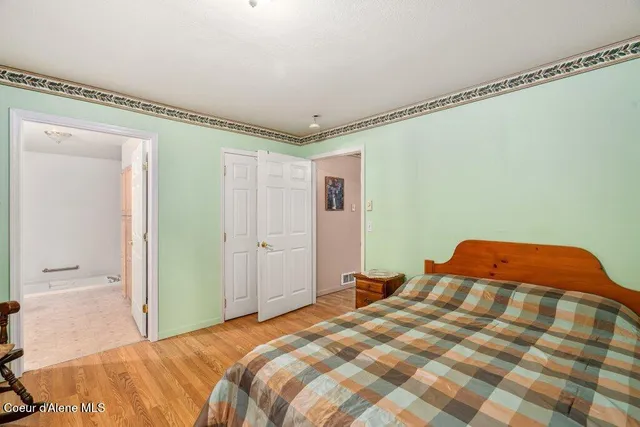 $529,000 | 842 East River Spur, Priest River, ID 83856