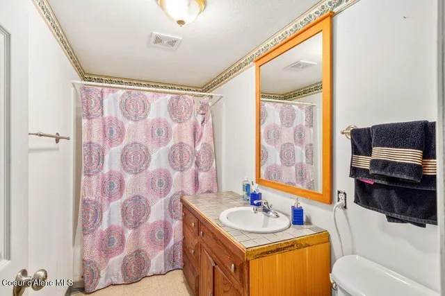 $529,000 | 842 East River Spur, Priest River, ID 83856