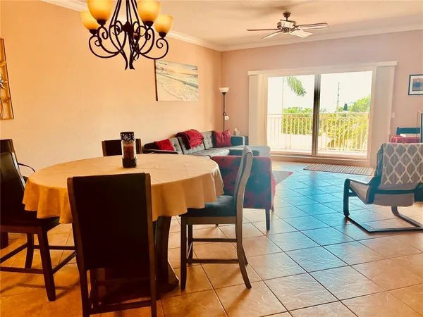$2,950 | 1188 North Tamiami Trail, Unit 403, Sarasota, FL 34236