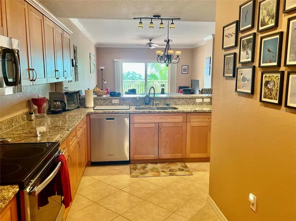 $2,950 | 1188 North Tamiami Trail, Unit 403, Sarasota, FL 34236