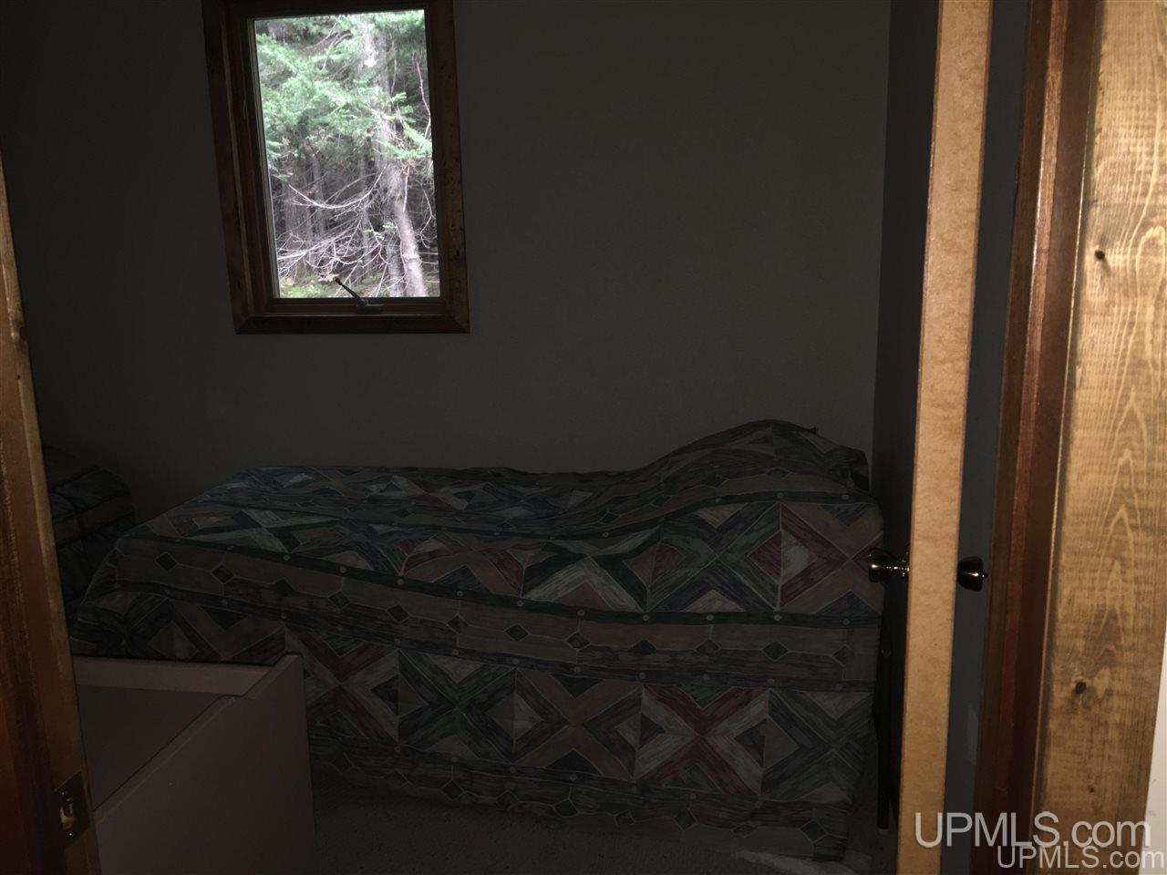 550 Riverside Road Marquette, MI 49855 - Photo 15 of 26 Gallery Image 15