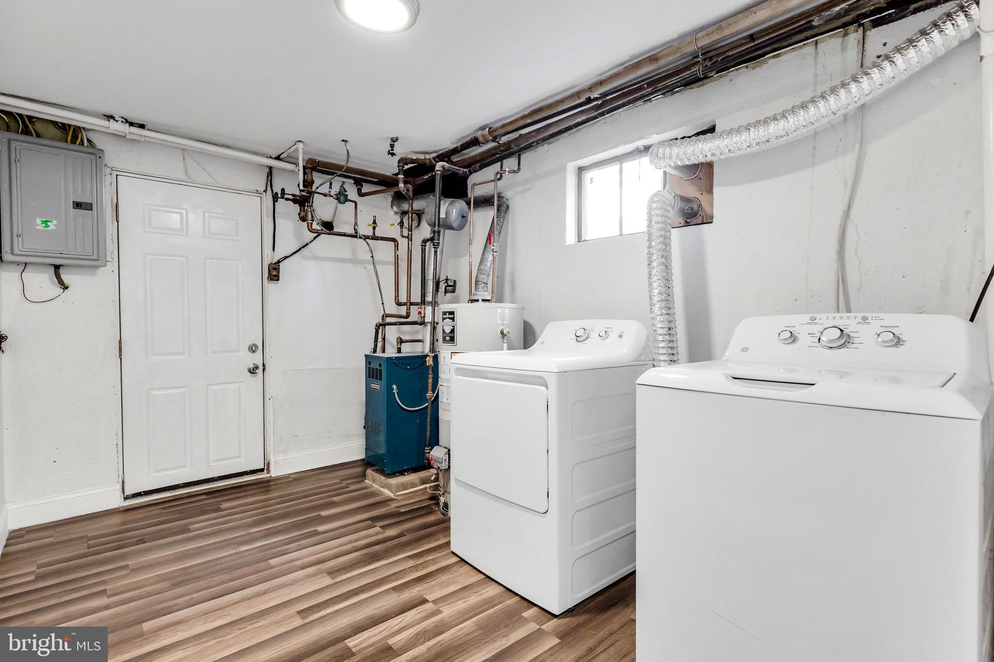 198 Sherbrook Boulevard Upper Darby, PA 19082 - Photo 24 of 30 a utility room with dryer and washer