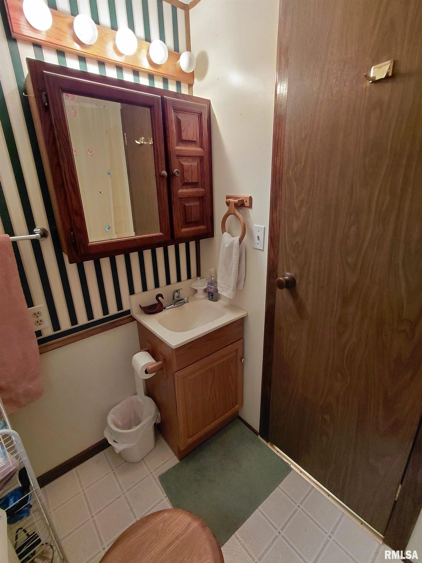 1100 West Locust Street Canton, IL 61520 - Photo 28 of 39