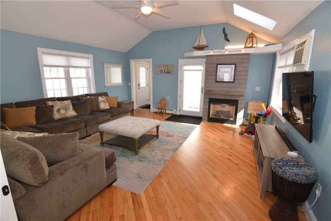 12 Spring Street Westerly, RI 02891 - Photo 18 of 38
