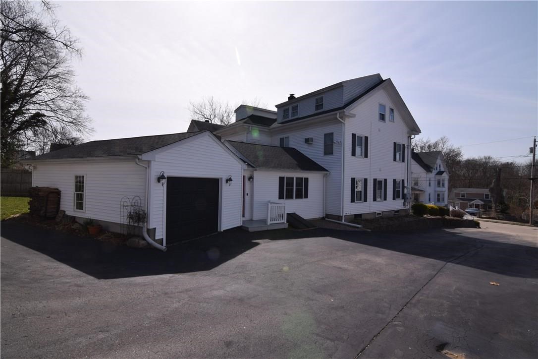 12 Spring Street Westerly, RI 02891 - Photo 4 of 38