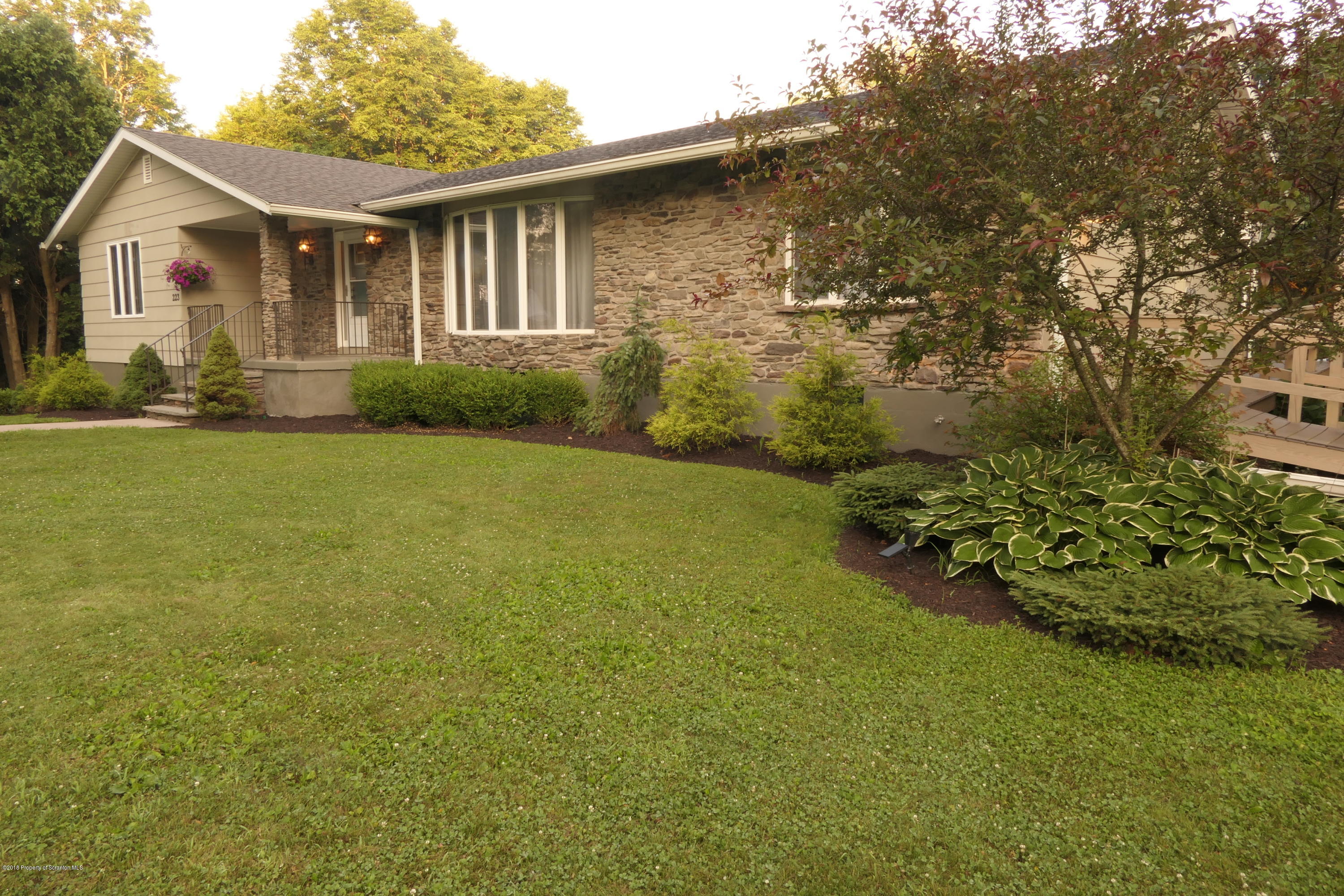 223 Fuller Road Dalton, PA 18414 - Photo 5 of 97 Gallery Image 5