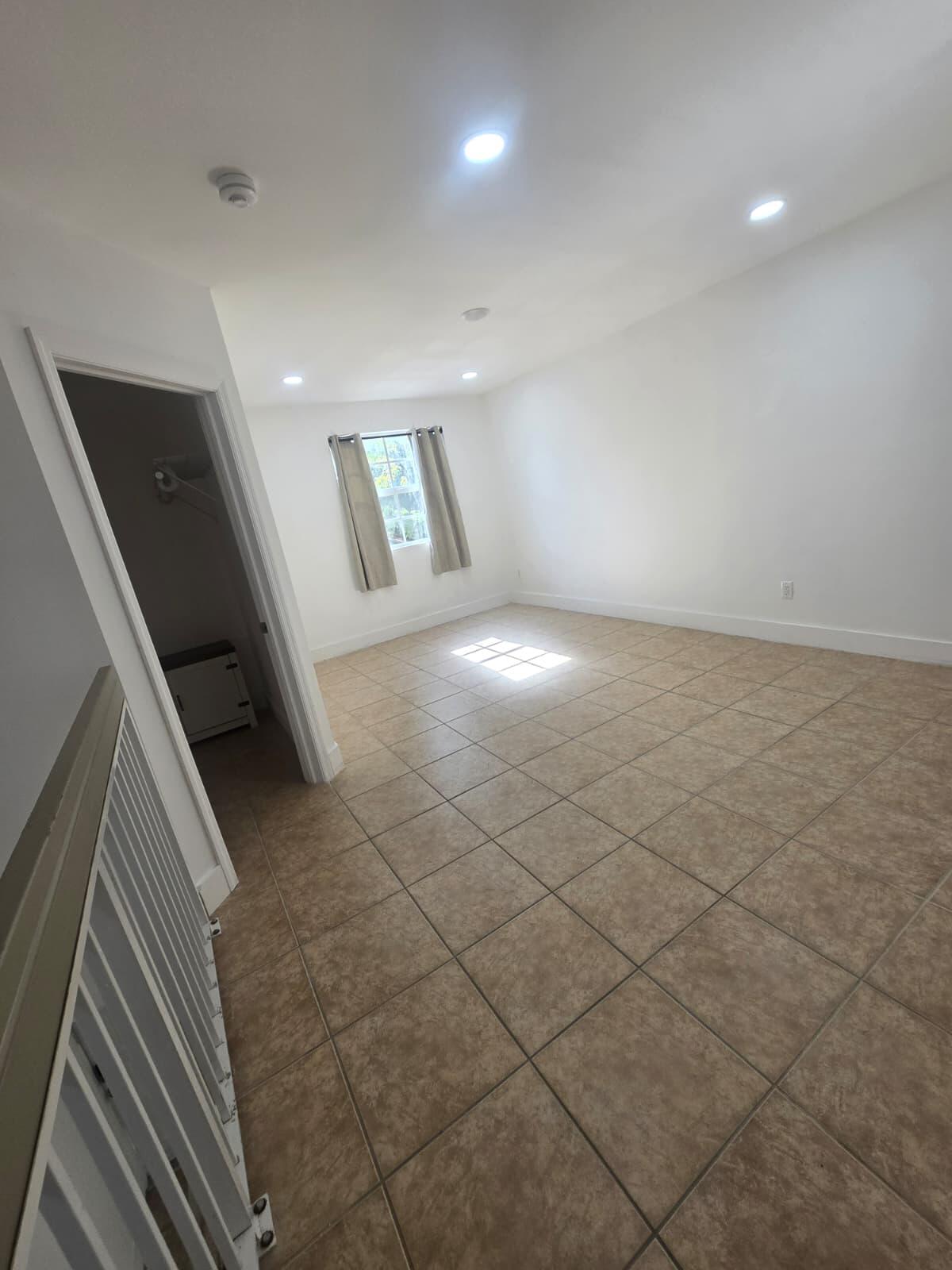 18338 Northwest 68th Avenue, Unit B Hialeah, FL 33015 - Photo 15 of 24 IMG_9354