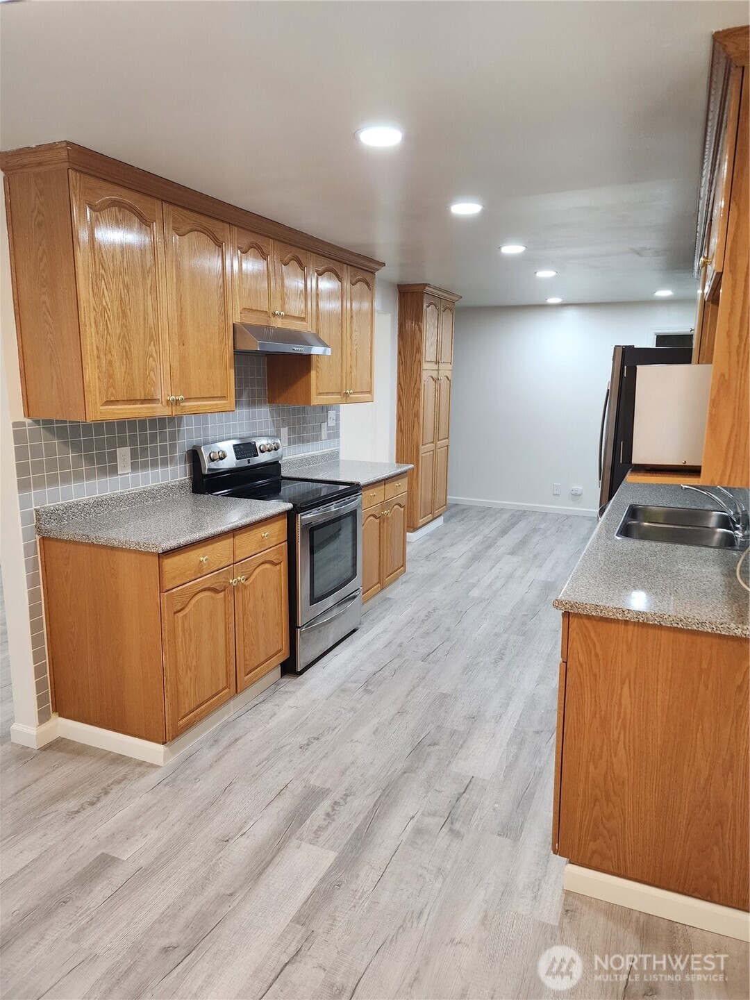8810 Northeast 187th Street Bothell, WA 98011 - Photo 9 of 40
