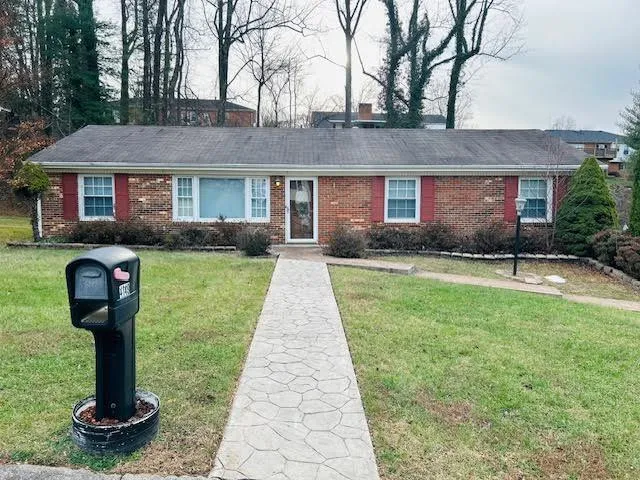 $2,150 | 4148 Woodvale Drive, Roanoke, VA 24018
