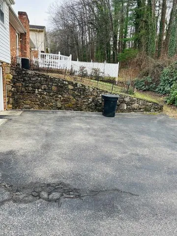 $2,150 | 4148 Woodvale Drive, Roanoke, VA 24018