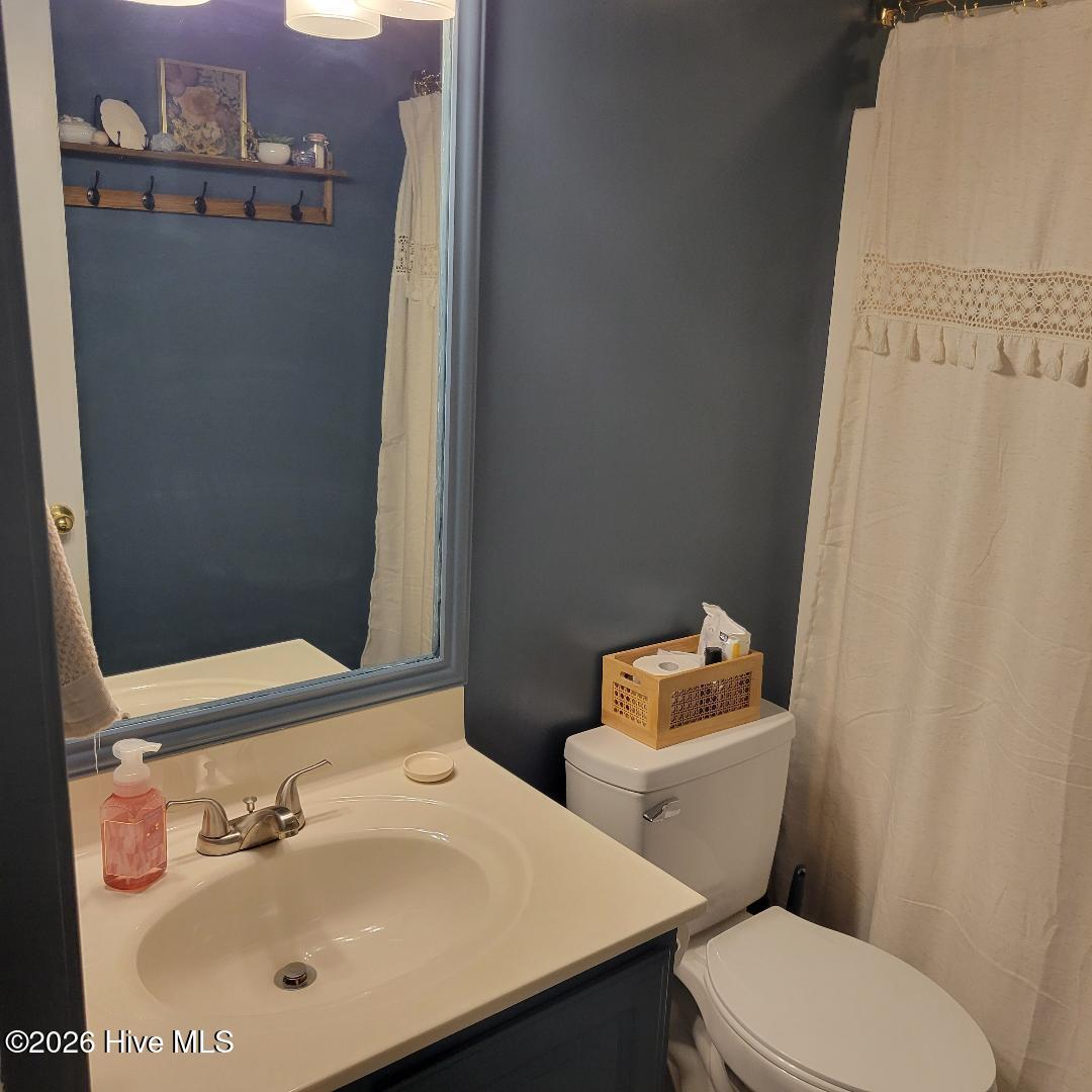 451 Tucker Road Grimesland, NC 27837 - Photo 22 of 26 451 2nd bath