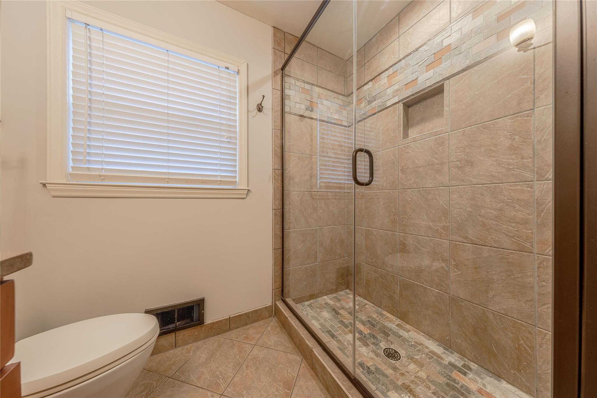 513 Lansdowne Road Charlotte, NC 28270 - Photo 32 of 41 Gallery Image 32