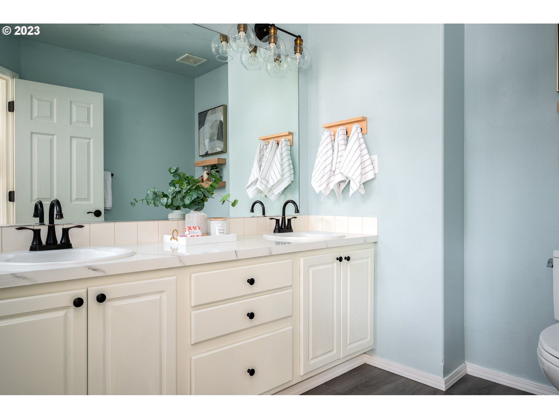 10325 Southwest Denney Road Beaverton, OR 97008 - Photo 17 of 30 Gallery Image 17