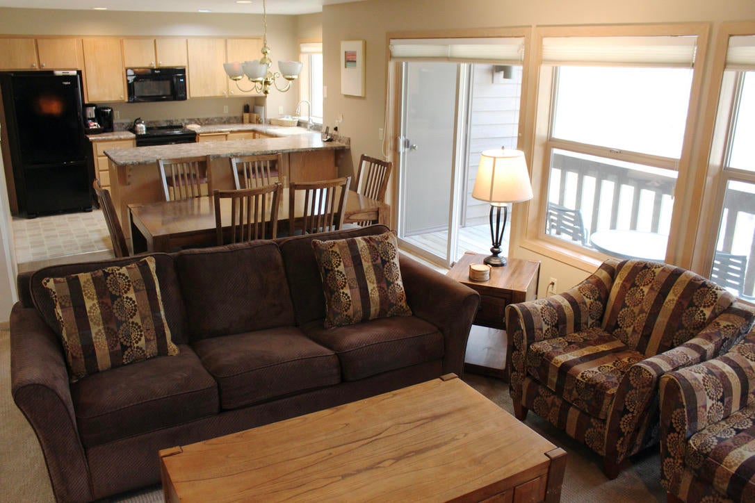 57376-25d1 Beaver Ridge Loop Sunriver, OR 97707 - Photo 3 of 18 4-lvrm-R25