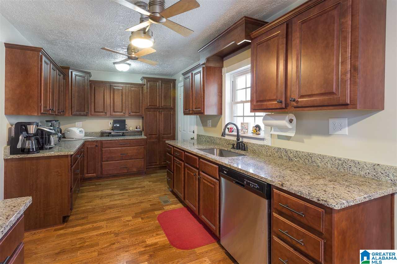 2139 Allen Boulevard Gadsden, AL 35903 - Photo 2 of 48