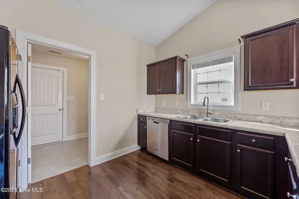 $1,850 | 320 Aquamarine Circle, Jacksonville, NC 28546