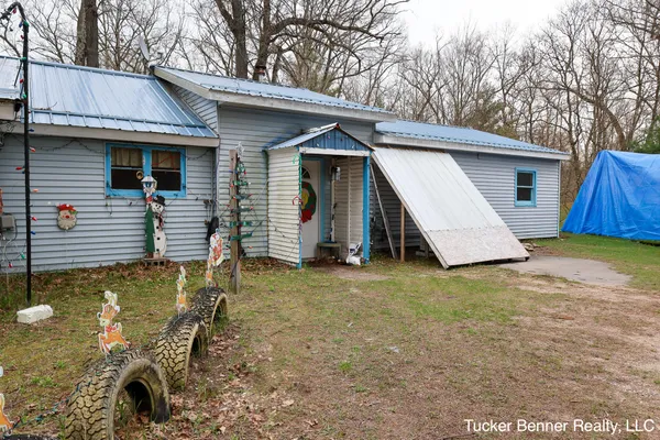 $193,700 | 7074 Holton-Duck Lake Road, Holton, MI 49425