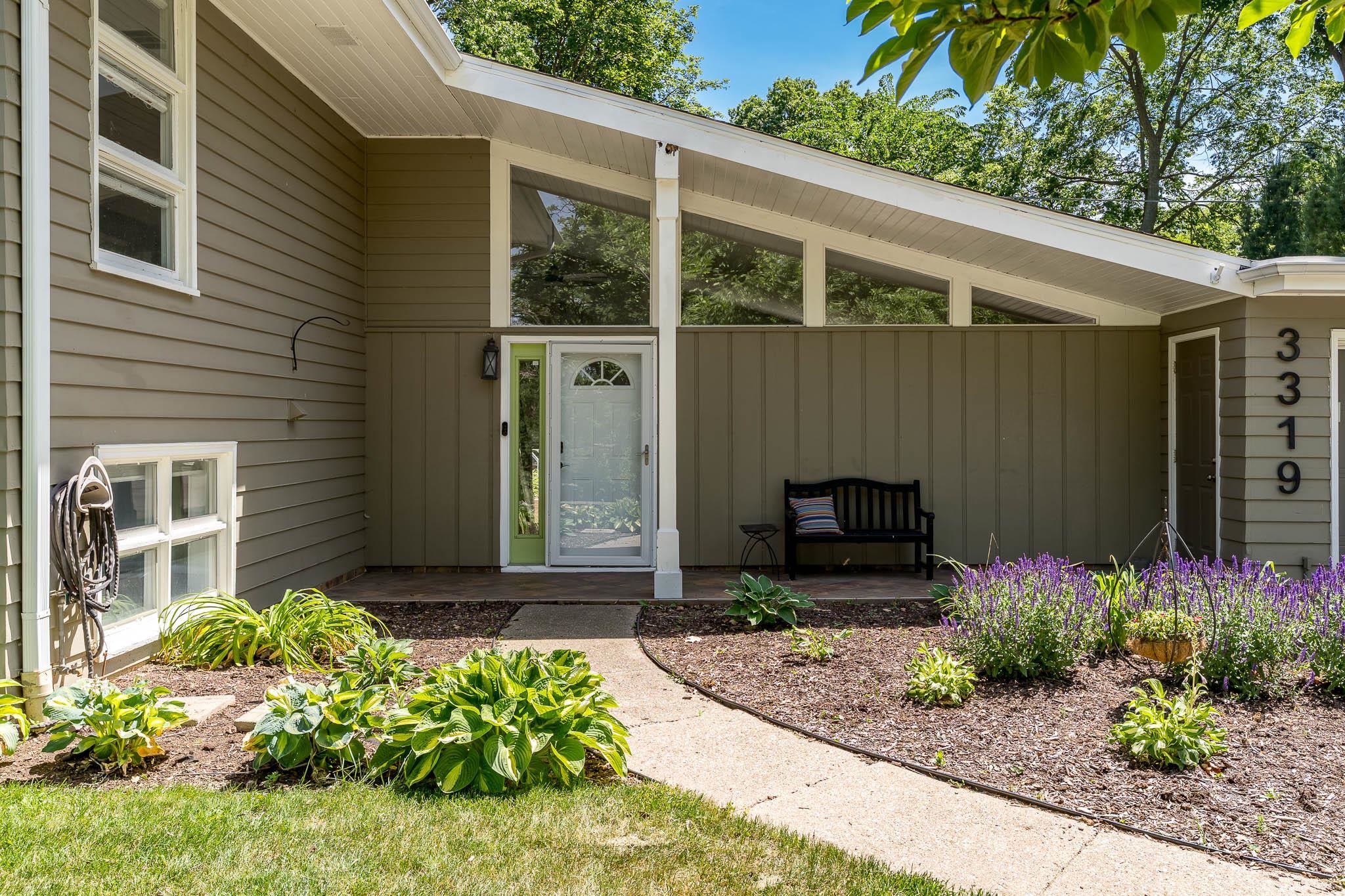 3319 Landstrom Road Rockford, IL 61107 - Photo 4 of 23 Gallery Image 4