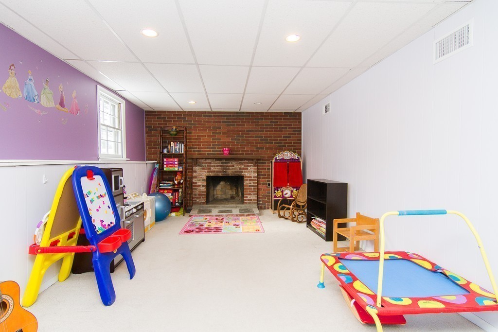 12 Northgate Road Franklin, MA 02038 - Photo 18 of 26 Gallery Image 18
